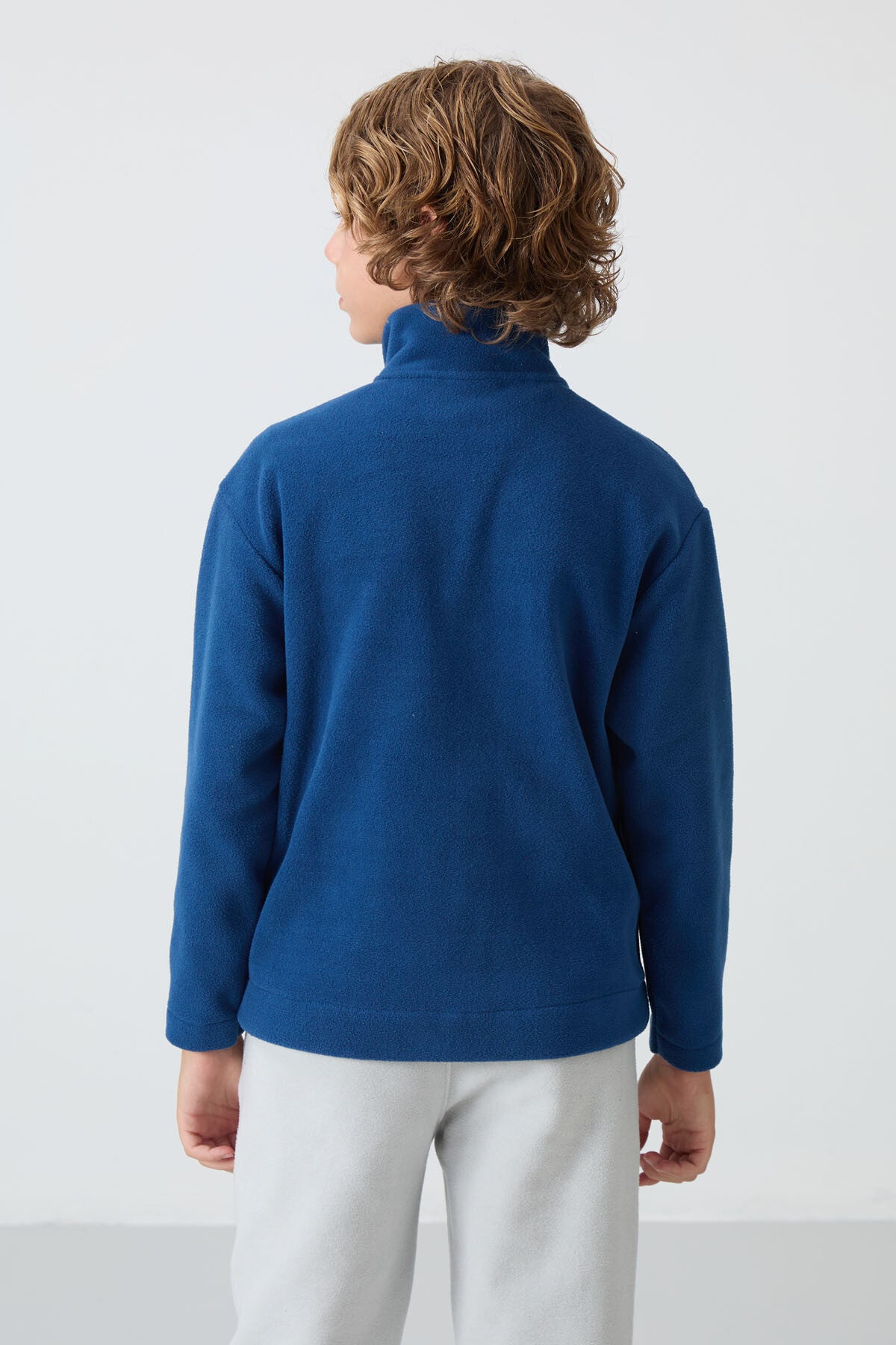 Image of Parlament Kalın Yumuşak Dokulu Standart Fit Nakışlı Polar Erkek Çocuk Sweatshirt - 11221
