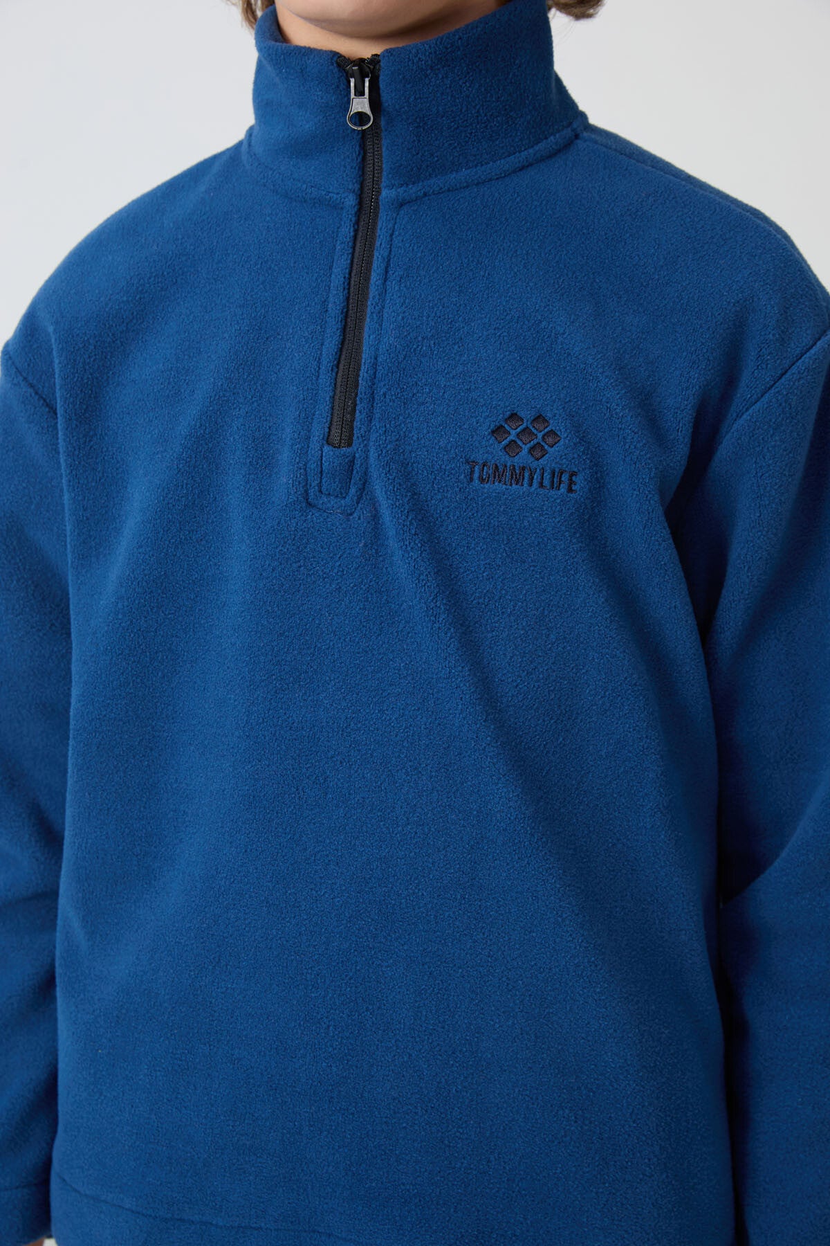 Image of Parlament Kalın Yumuşak Dokulu Standart Fit Nakışlı Polar Erkek Çocuk Sweatshirt - 11221