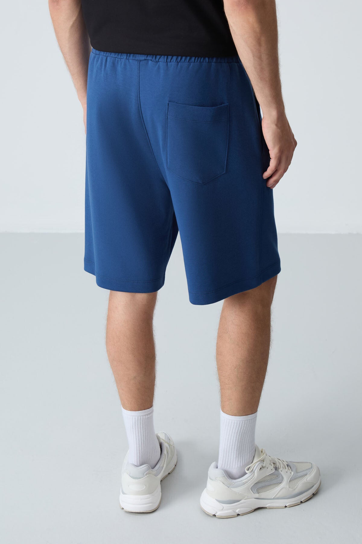Image of Pantaloni scurți bărbătești de bază, din bumbac gros, texturat, croială standard, Parliament - 81275
