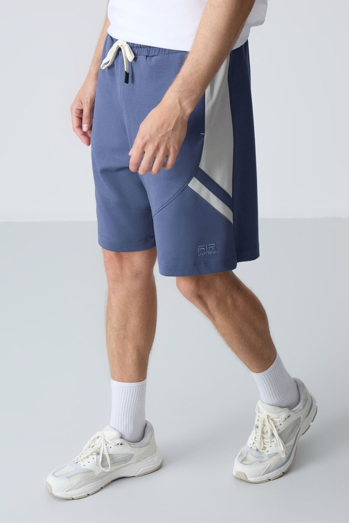 Image of Pantaloni scurți bărbați basici, din bumbac gros, texturat moale, croială standard, culoare petrol - 81281