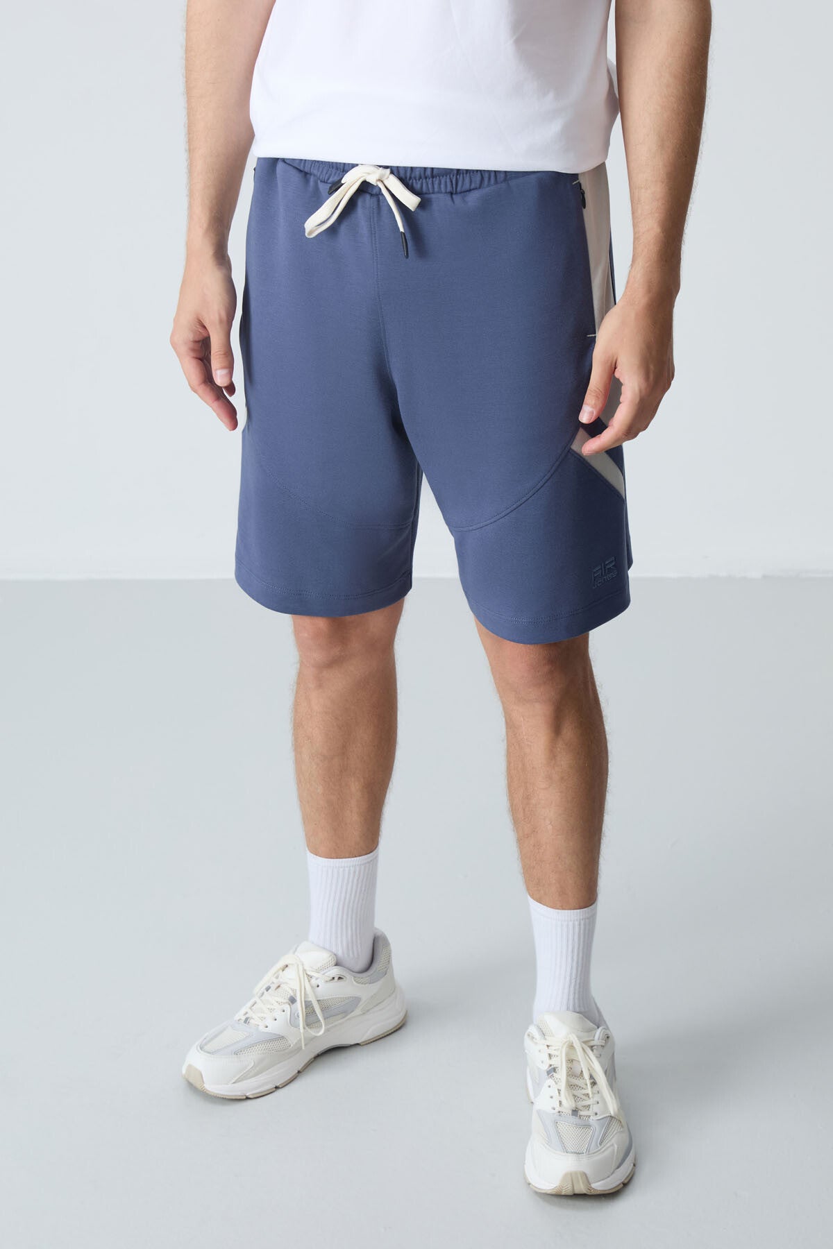 Image of Pantaloni scurți bărbați basici, din bumbac gros, texturat moale, croială standard, culoare petrol - 81281