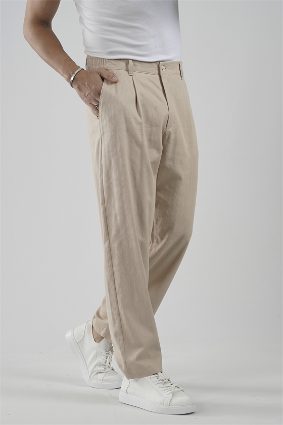 Image of Pantaloni bărbătești plisați, croială boyfriend