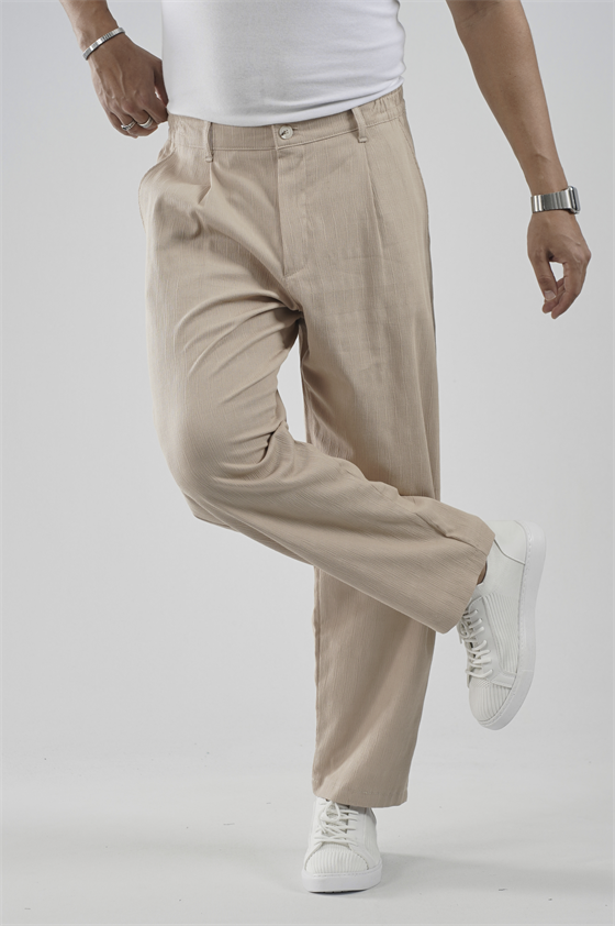 Image of Pantaloni bărbătești plisați, croială boyfriend