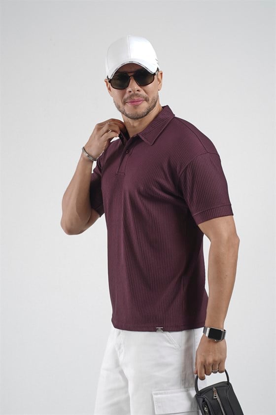Image of Tricou bărbătesc simplu cu design în dungi și croială regulată (guler polo)