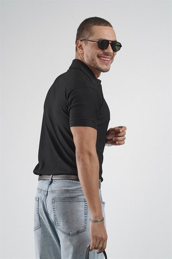 Image of Tricou bărbătesc simplu cu design în dungi și croială regulată (guler polo)