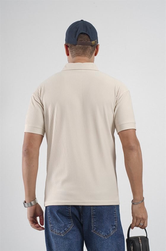 Image of Tricou bărbătesc simplu cu design în dungi și croială regulată (guler polo)