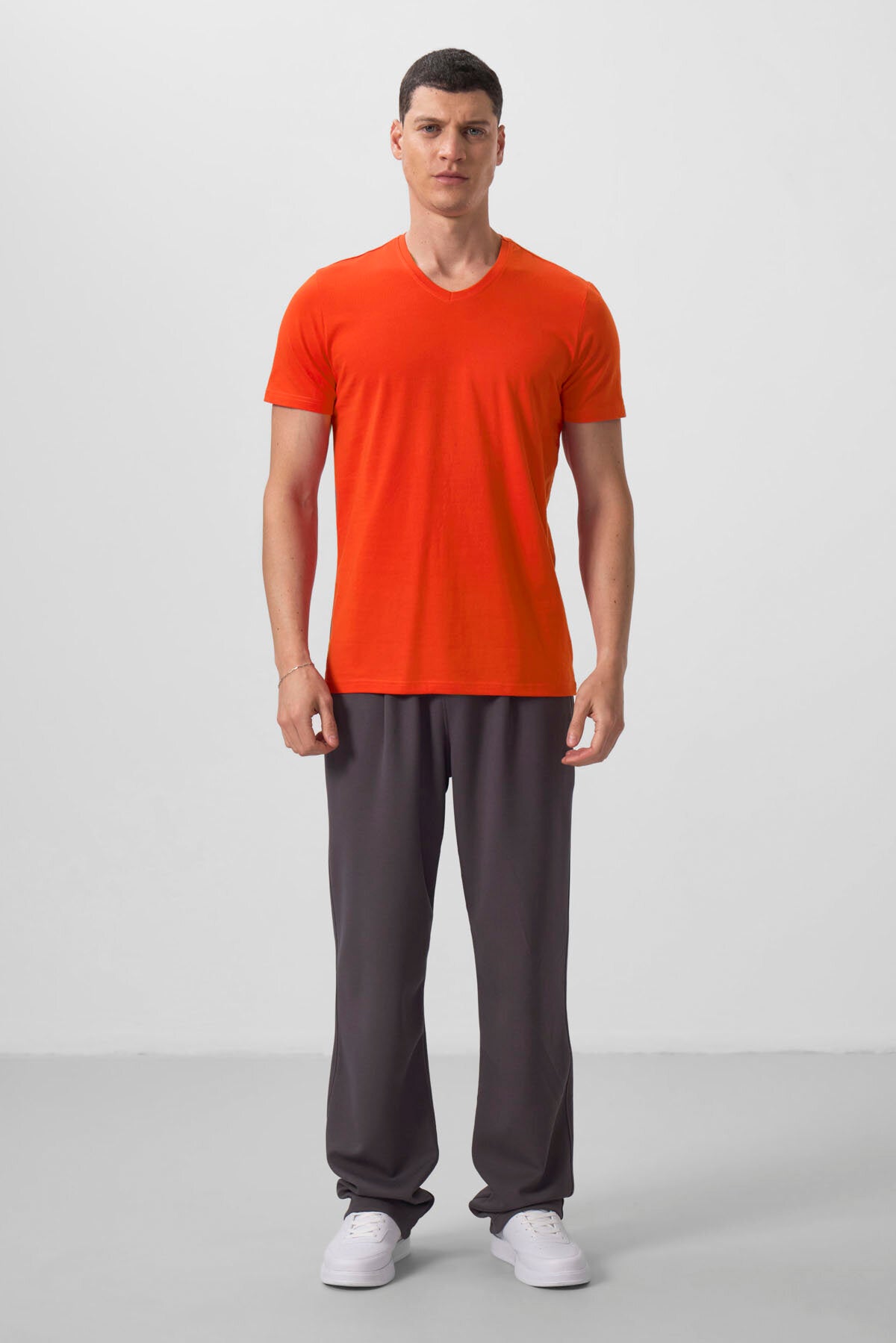 Image of Portakal Basic Kısa Kol Standart Kalıp V Yaka Erkek T-Shirt - 87912