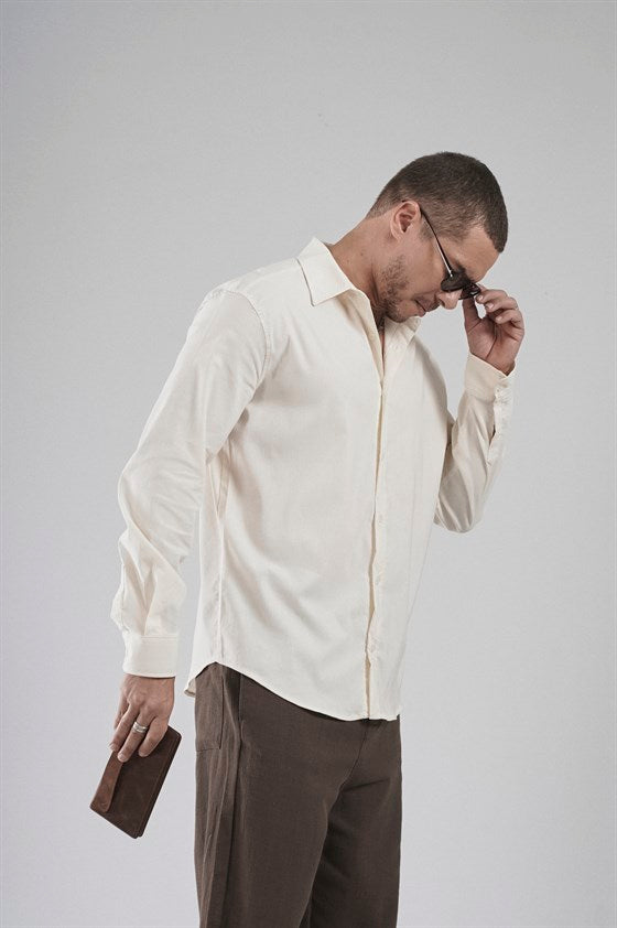 Image of Regular Fit, Flexible Cut, 100% Cotton Men's Plain Shirt