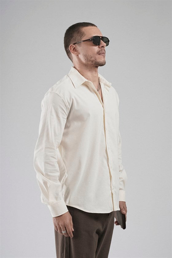 Image of Regular Fit, Flexible Cut, 100% Cotton Men's Plain Shirt