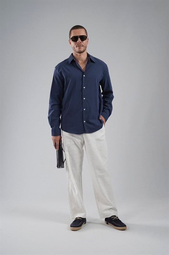 Image of Regular Fit, Flexible Cut, 100% Cotton Men's Plain Shirt