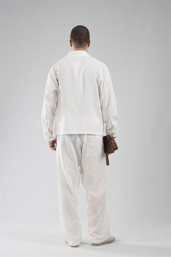 Image of Set cămașă și pantaloni bărbătești din material muselină, croială regulată