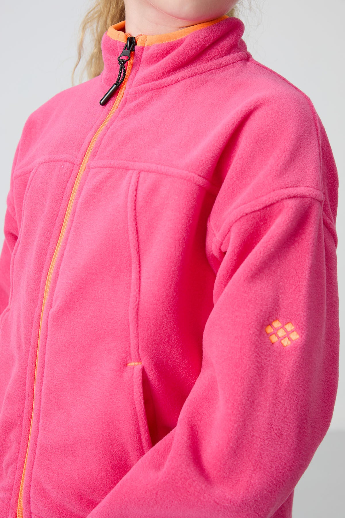 Image of Şeker Pembe Kalın Yumuşak Dokulu Standart Fit Nakışlı Polar Kız Çocuk Sweatshirt - 75157