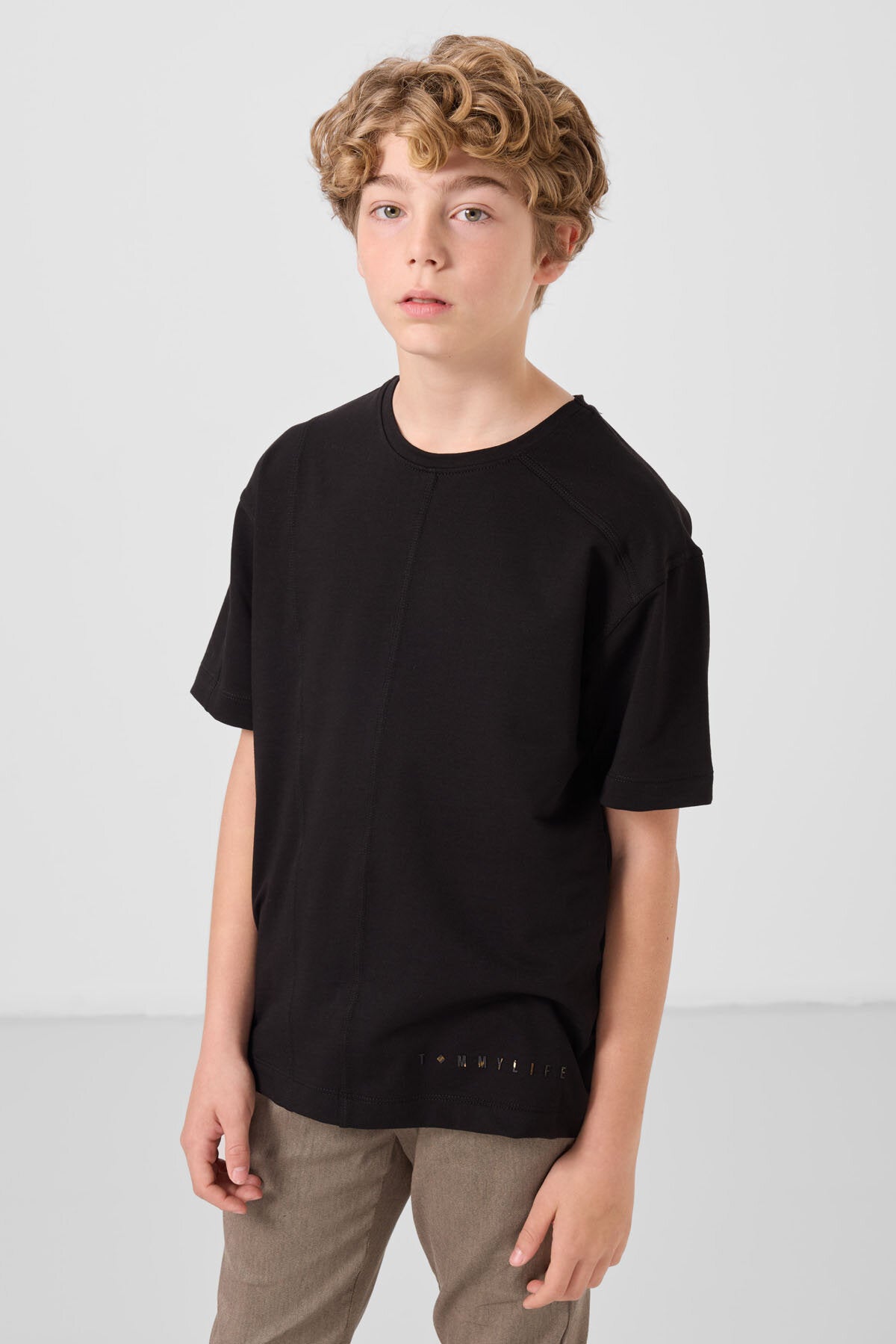 Image of Basic Oversize O Yaka 3'lü Paket Siyah-Bej-Açık Yeşil Erkek Çocuk T-Shirt - 11297