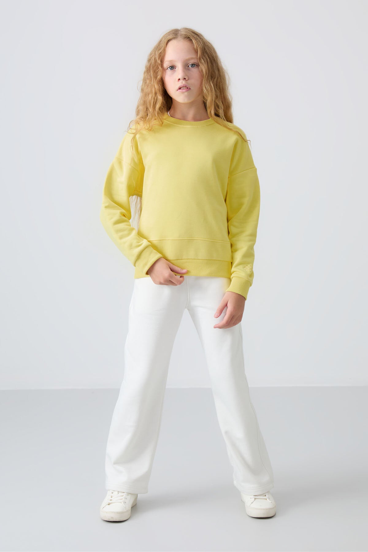 Image of Oversize 3'lü Paket Sarı-Ekru-Su Yeşili Kız Çocuk Sweatshirt - 75150