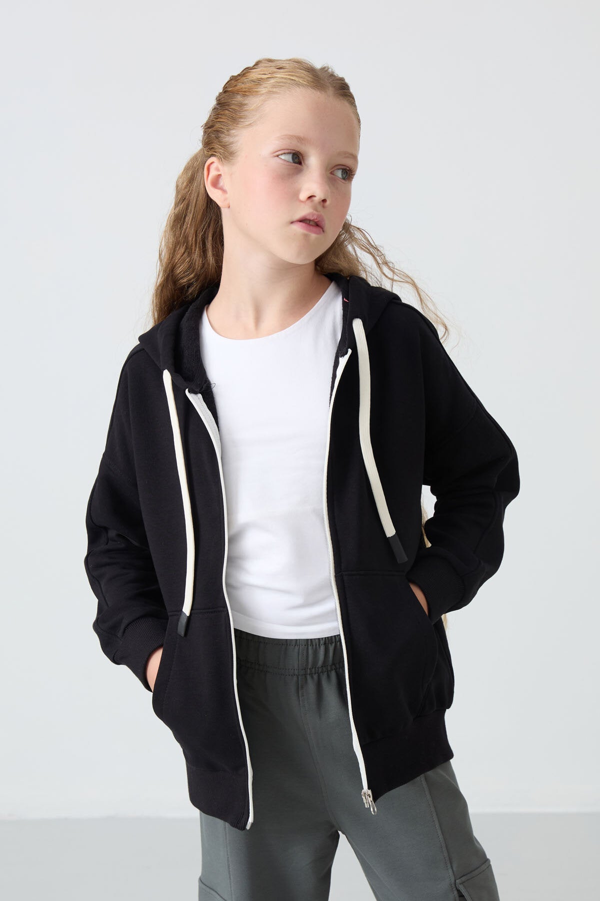 Image of Standart Fit Kapüşonlu 2'li Paket Siyah-Koyu Bej Kız Çocuk Sweatshirt - 75152