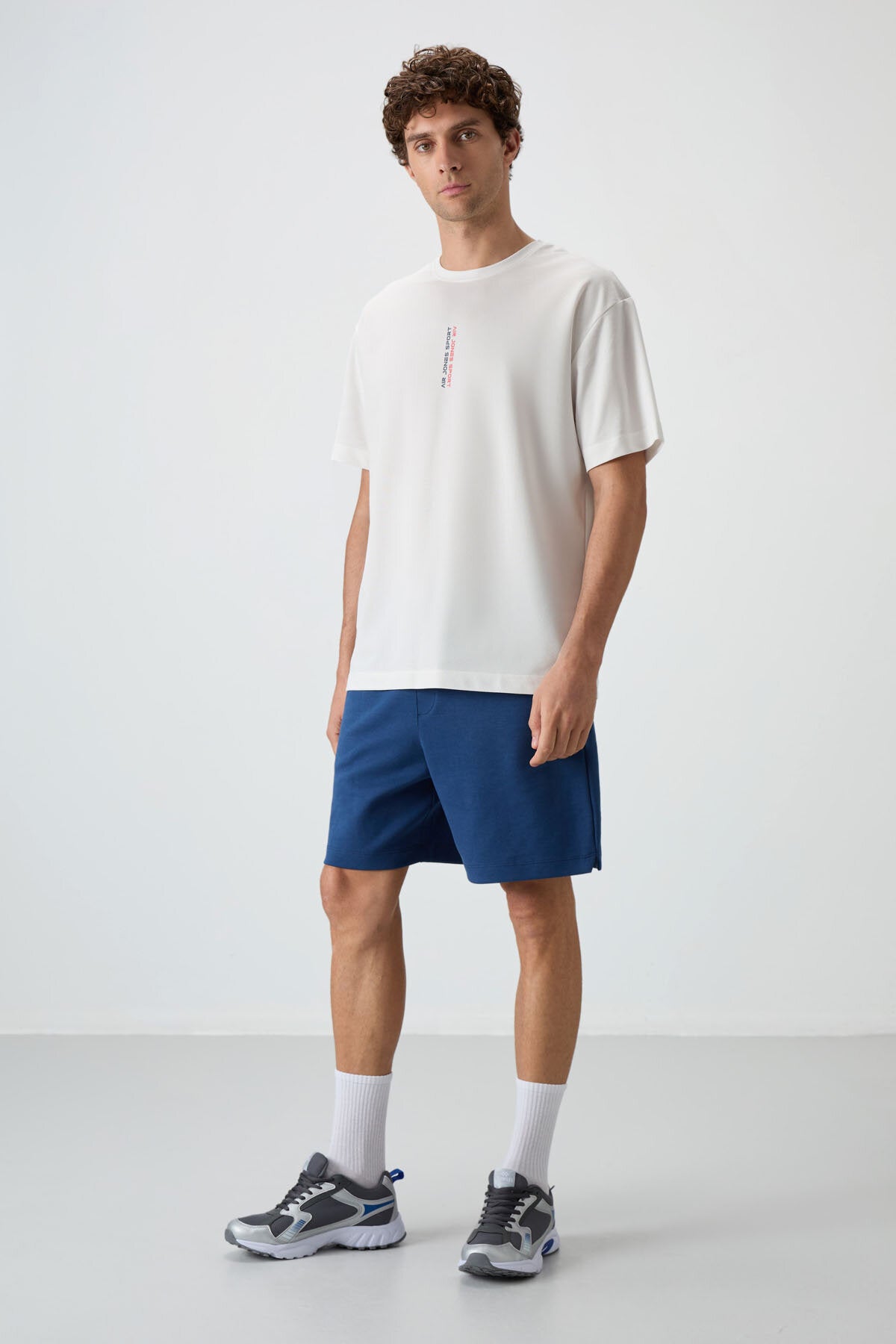 Image of Pantaloni scurți bărbătești Comfort Fit Basic, pachet de 3, verde deschis-Parlament-Ecru - 81274