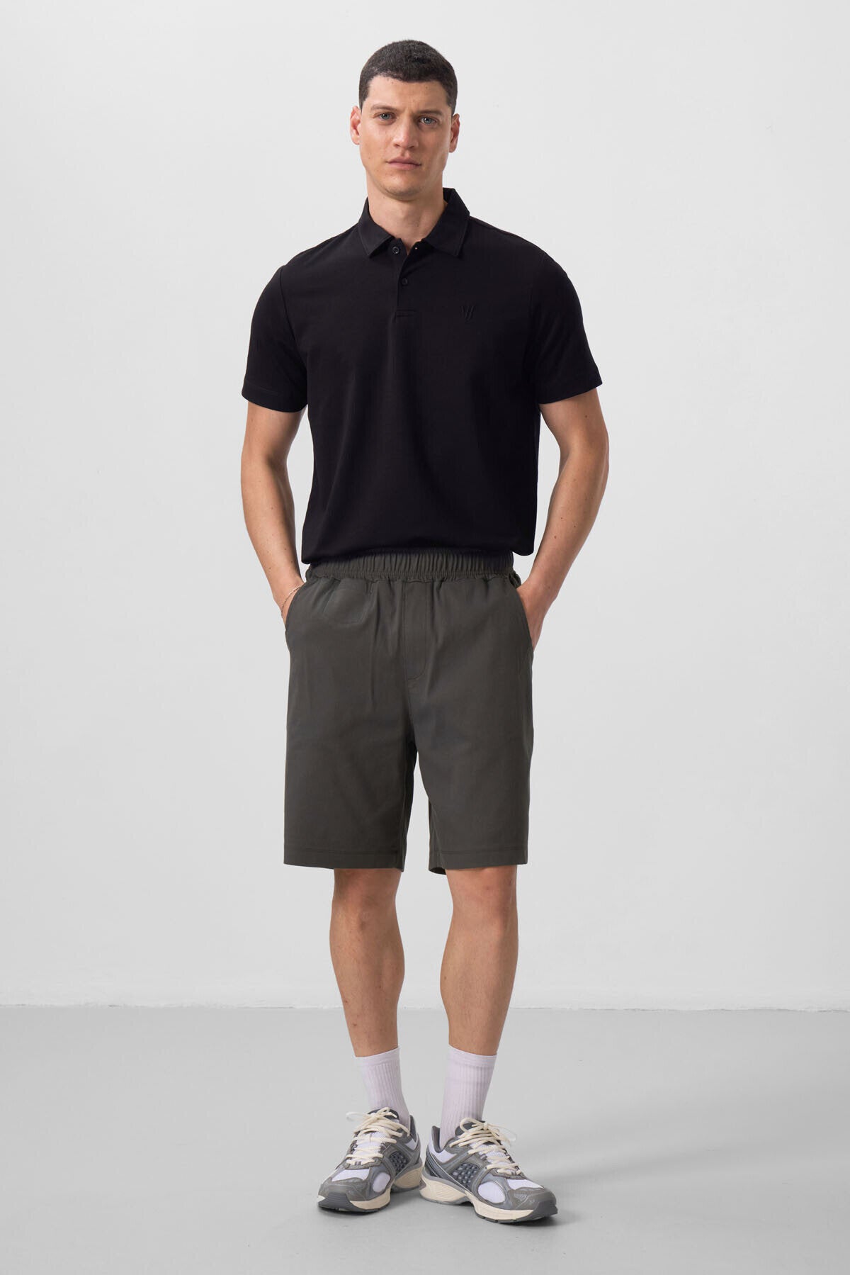 Image of Pantaloni scurți bărbătești Chino Standard Fit, set de 2, negru-antracit - 81290