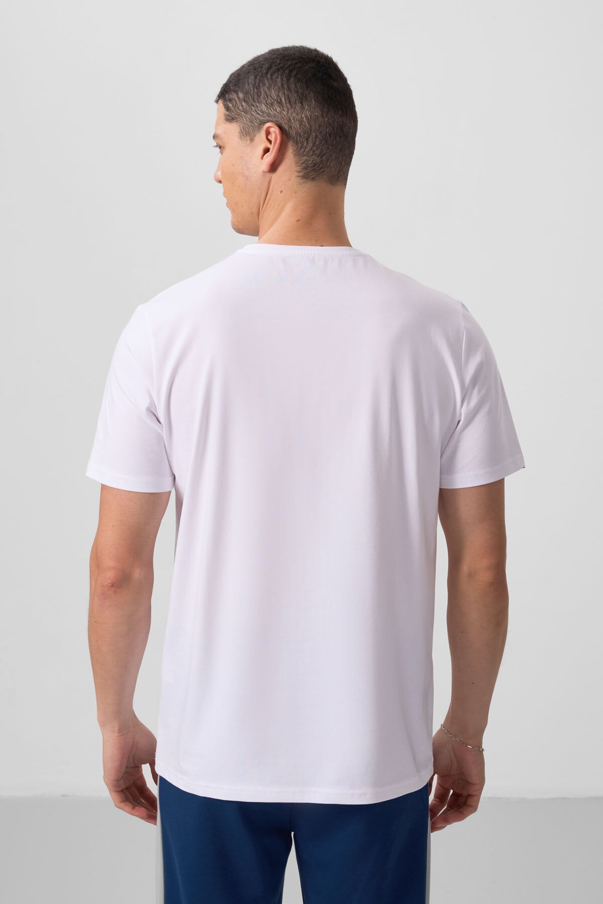 Image of Standart Fit Basic O Yaka  3'lü Paket Siyah-Beyaz-Lacivert Erkek T-Shirt  87911