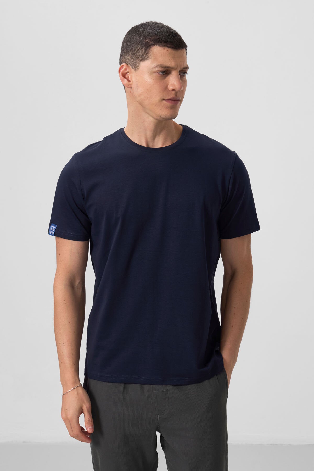 Image of Standart Fit Basic O Yaka 2'li Paket Siyah-Lacivert Erkek T-Shirt - 87911