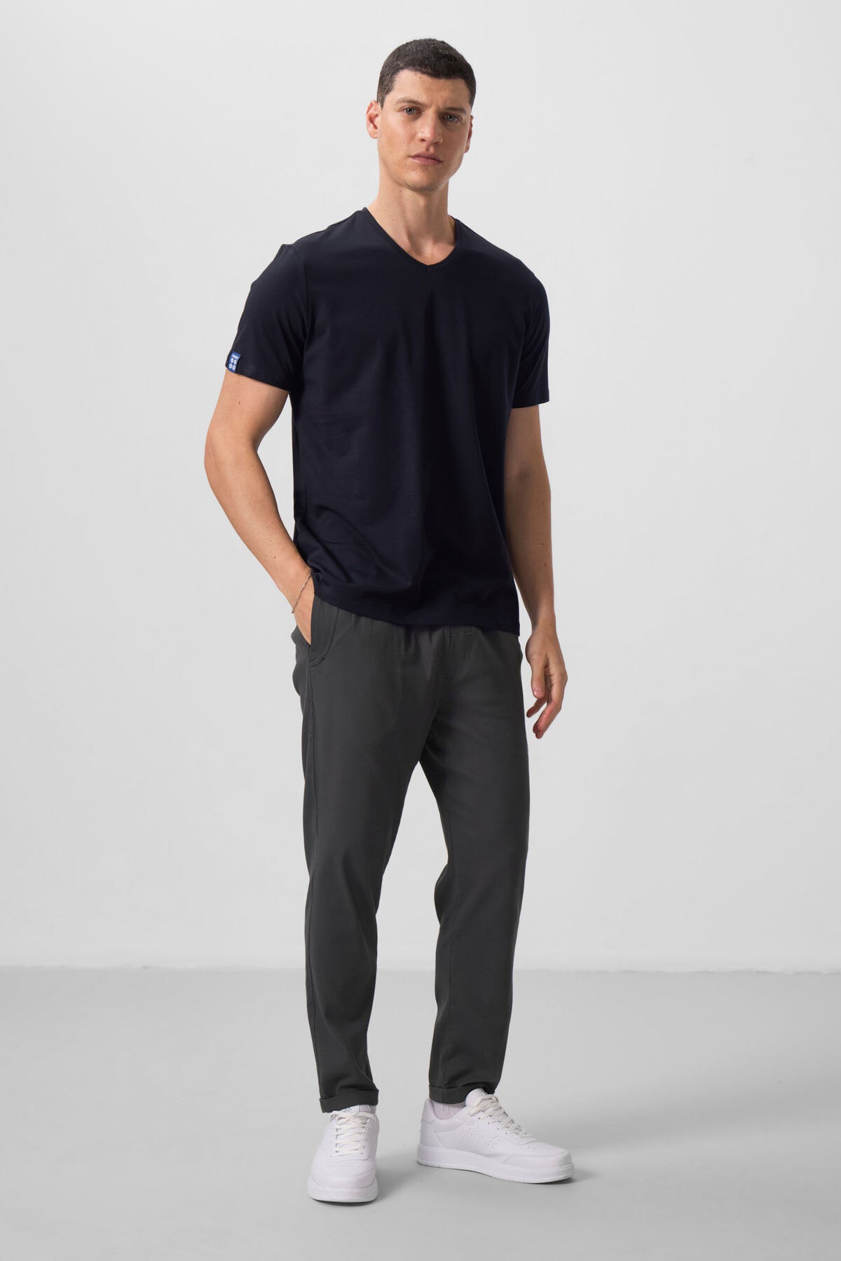 Image of Standart Fit Basic V Yaka  3'lü Paket Lacivert Erkek T-Shirt  87912