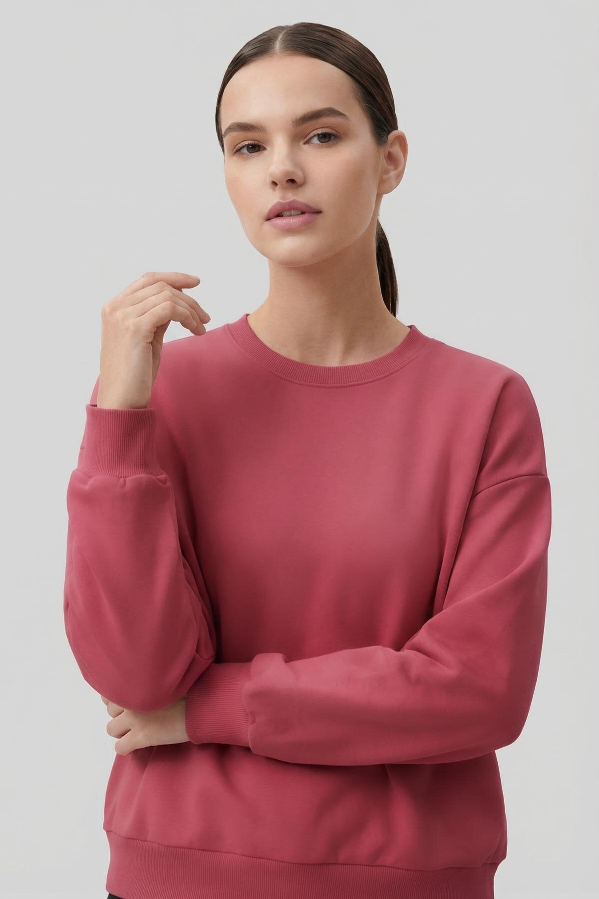 Image of Basic Oversıze O Yaka 3'lü Paket Koyu Gri-Bej- Yaban Gülü Kadın Sweatshirt - 97053