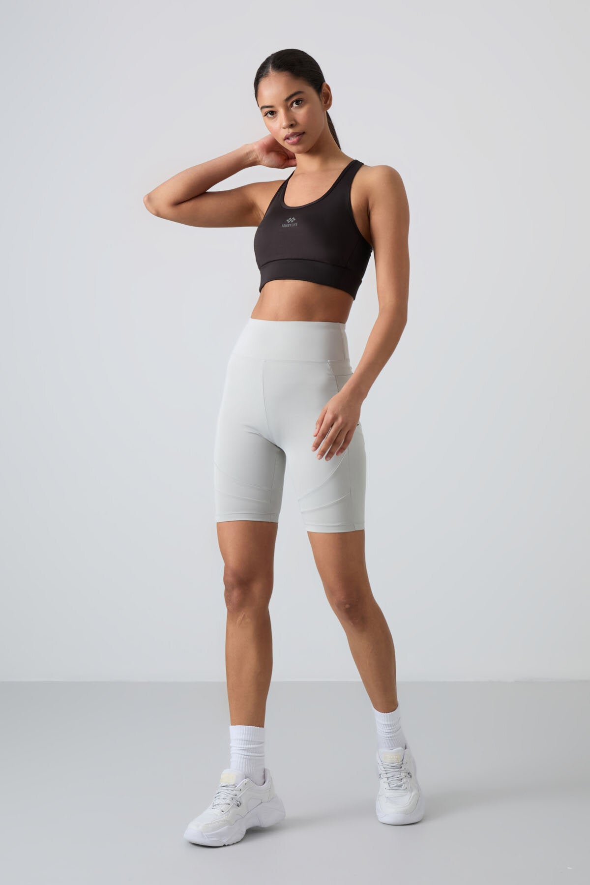 Image of Slim Fit U Yaka 2'li Paket Siyah-Beyaz Kadın Spor Büstiyer - 97121