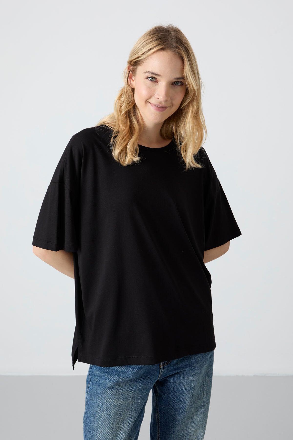 Image of Oversize Fit Basic Crew Neck 3-Pack Black-White-Light Blue Women's T-Shirt 97285