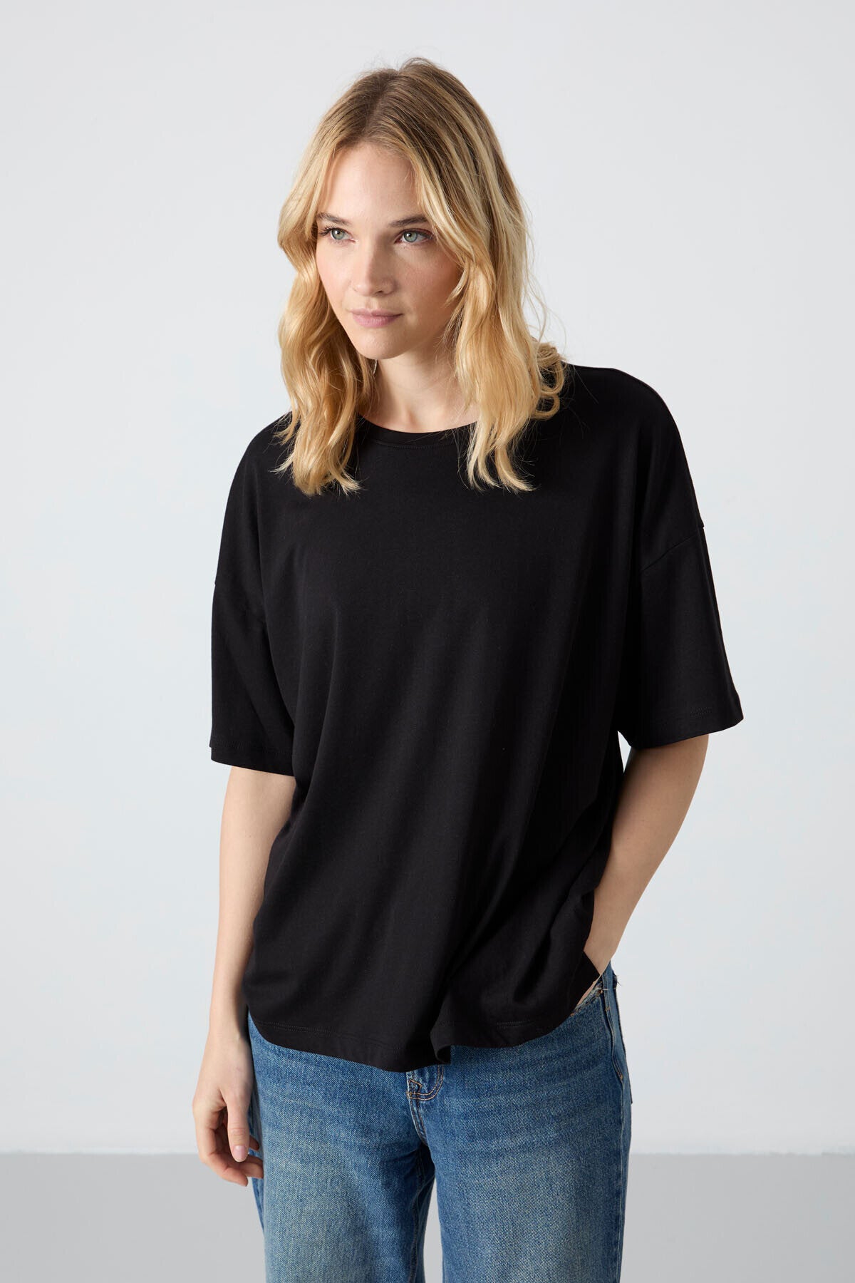 Image of Oversize Fit Basic O Yaka 5'li Paket Kadın T-Shirt - 97285
