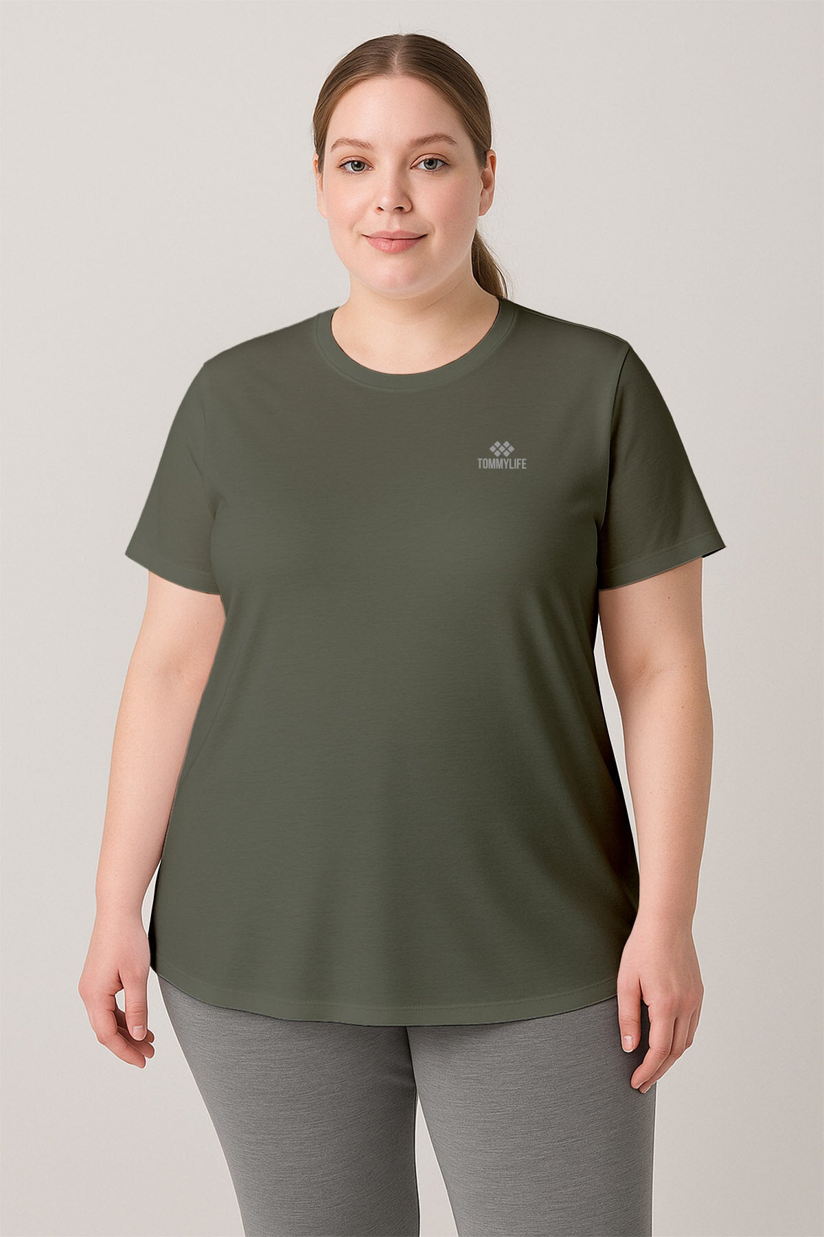 Image of Rahat Form 3'lü Paket Siyah-Beyaz-Haki Battal Kadın T-Shirt - 97308