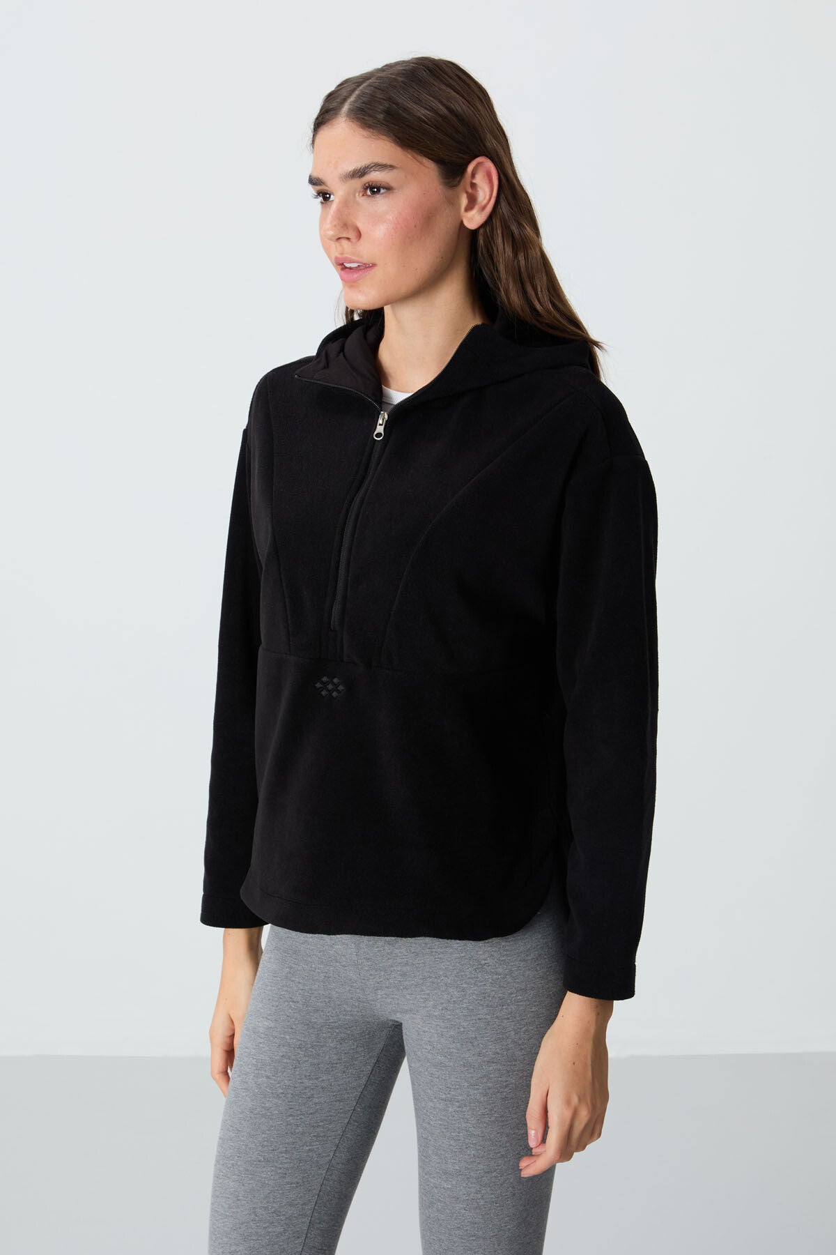 Image of Siyah Kalın Yumuşak Dokulu Kapüşonlu Oversize Nakışlı Polar Kadın Sweatshirt -97286