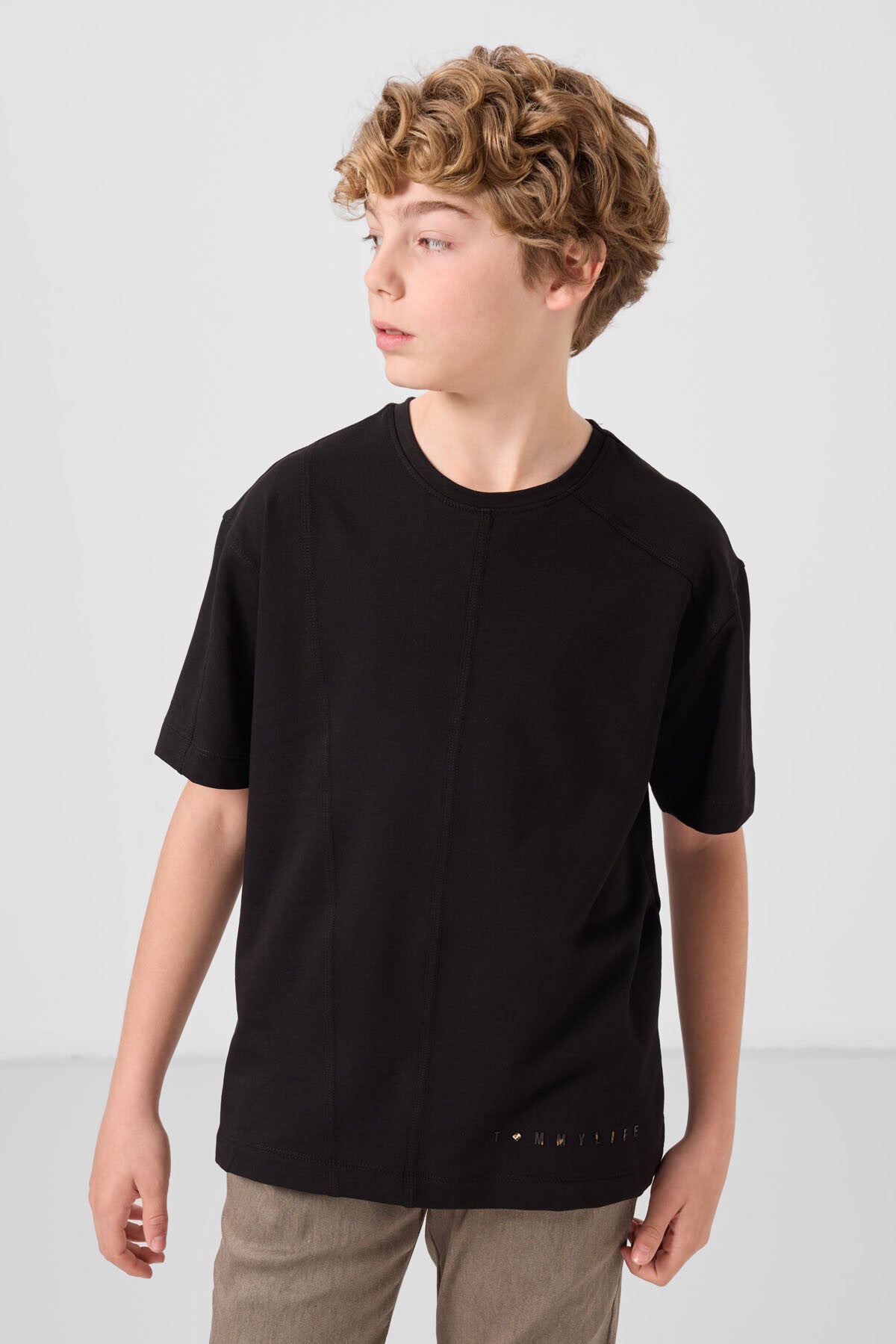 Image of Siyah Pamuklu Yumuşak Dokulu Oversize Basic Erkek Çocuk T-Shirt - 11297