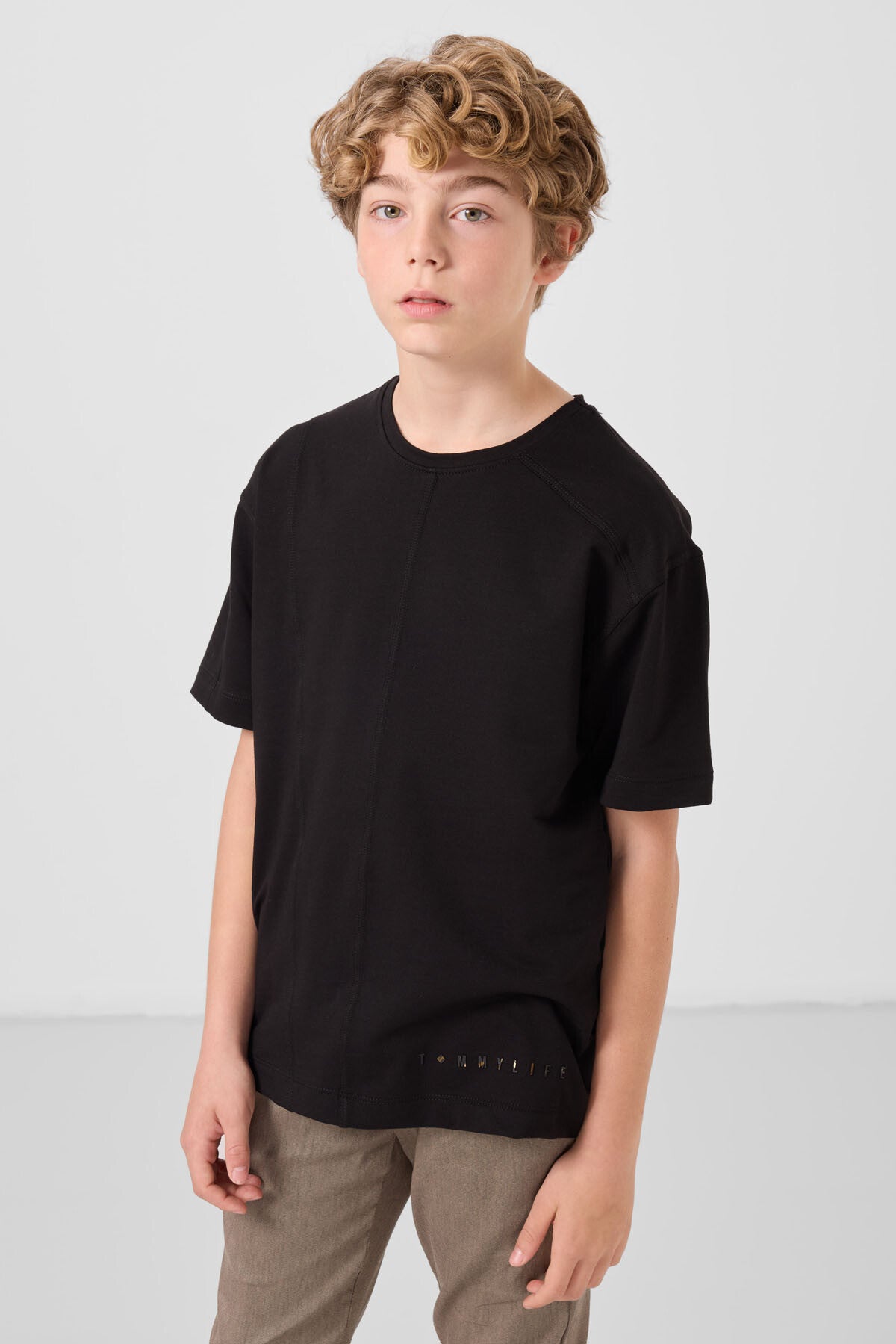 Image of Siyah Pamuklu Yumuşak Dokulu Oversize Basic Erkek Çocuk T-Shirt - 11297