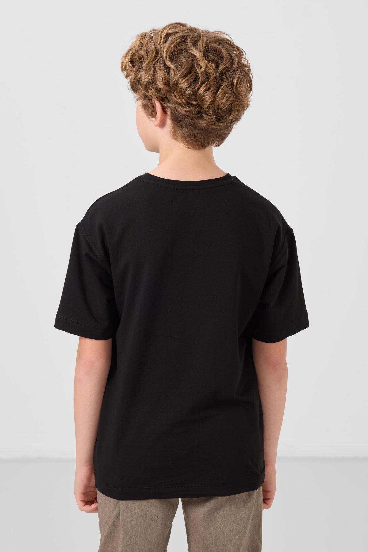 Image of Siyah Pamuklu Yumuşak Dokulu Oversize Basic Erkek Çocuk T-Shirt - 11297