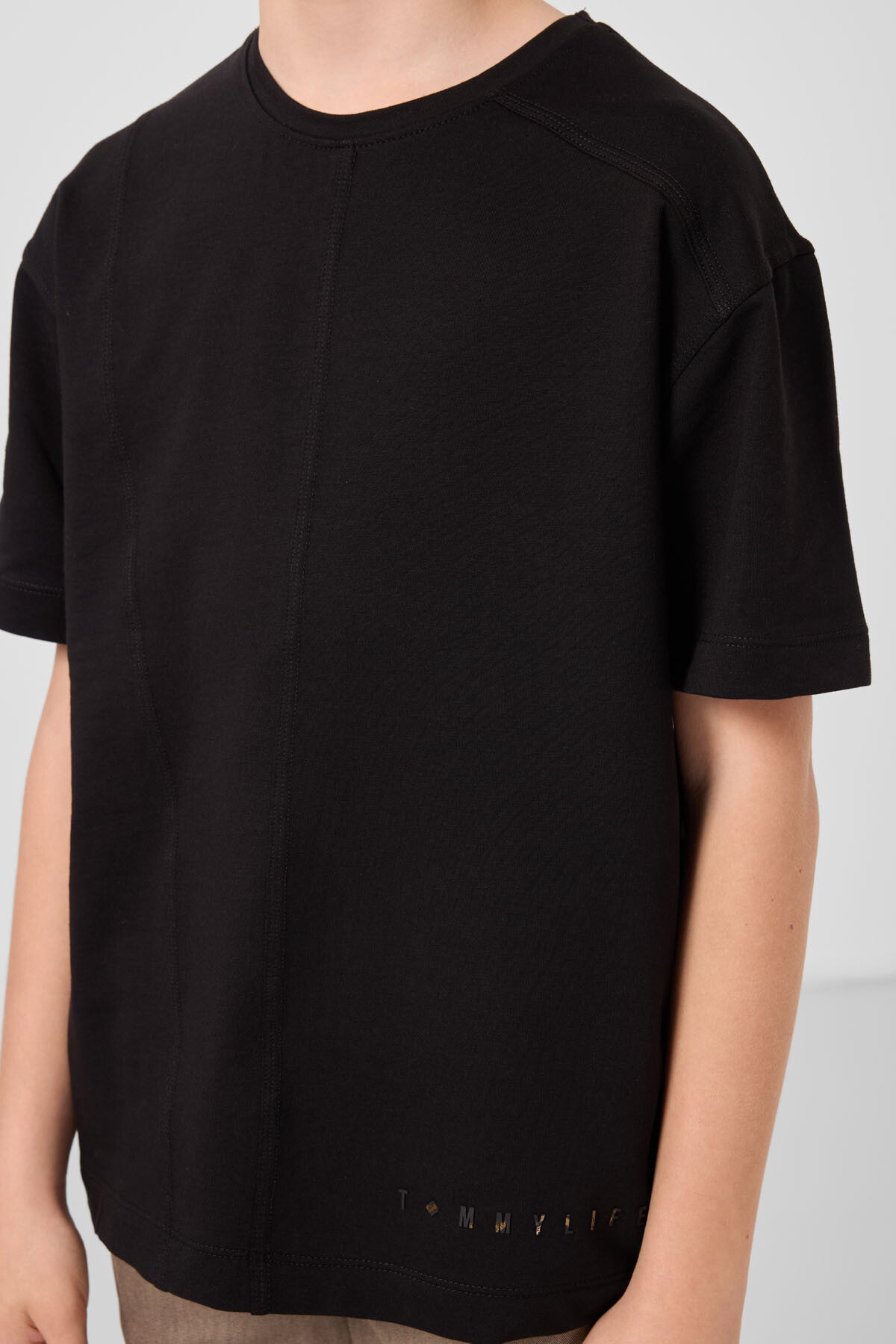 Image of Siyah Pamuklu Yumuşak Dokulu Oversize Basic Erkek Çocuk T-Shirt - 11297