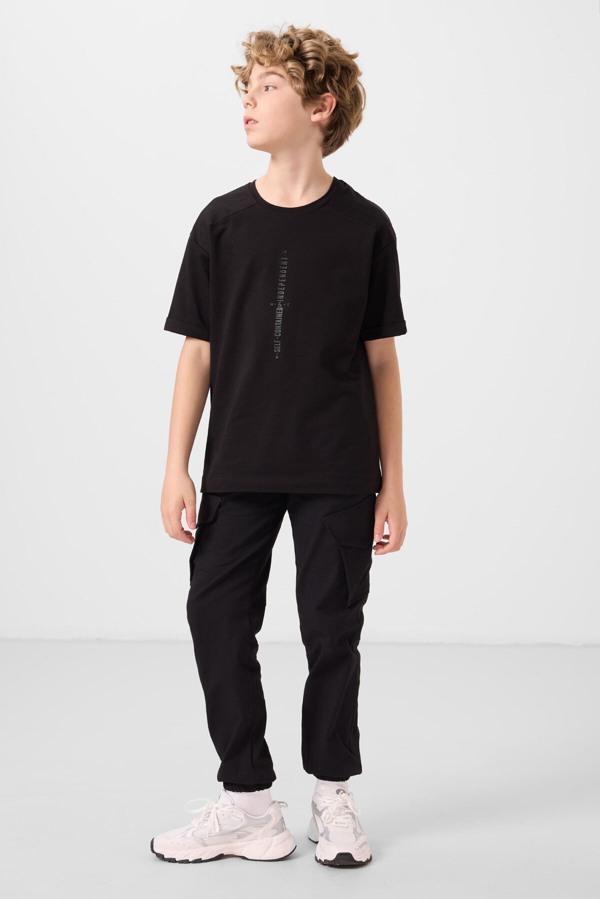 Image of Siyah Pamuklu Yumuşak Dokulu Oversize Baskılı Erkek Çocuk T-Shirt - 11301