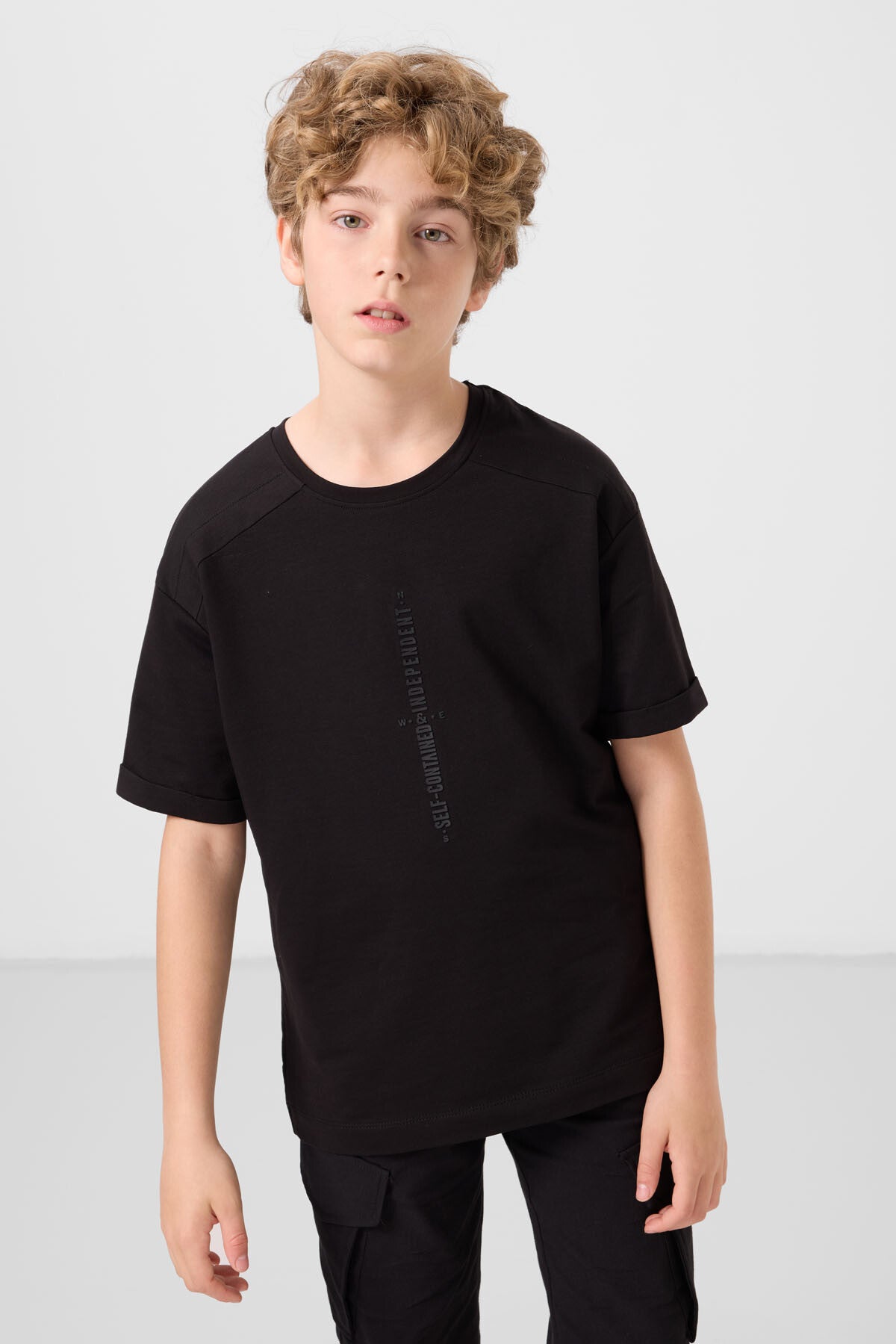 Image of Siyah Pamuklu Yumuşak Dokulu Oversize Baskılı Erkek Çocuk T-Shirt - 11301