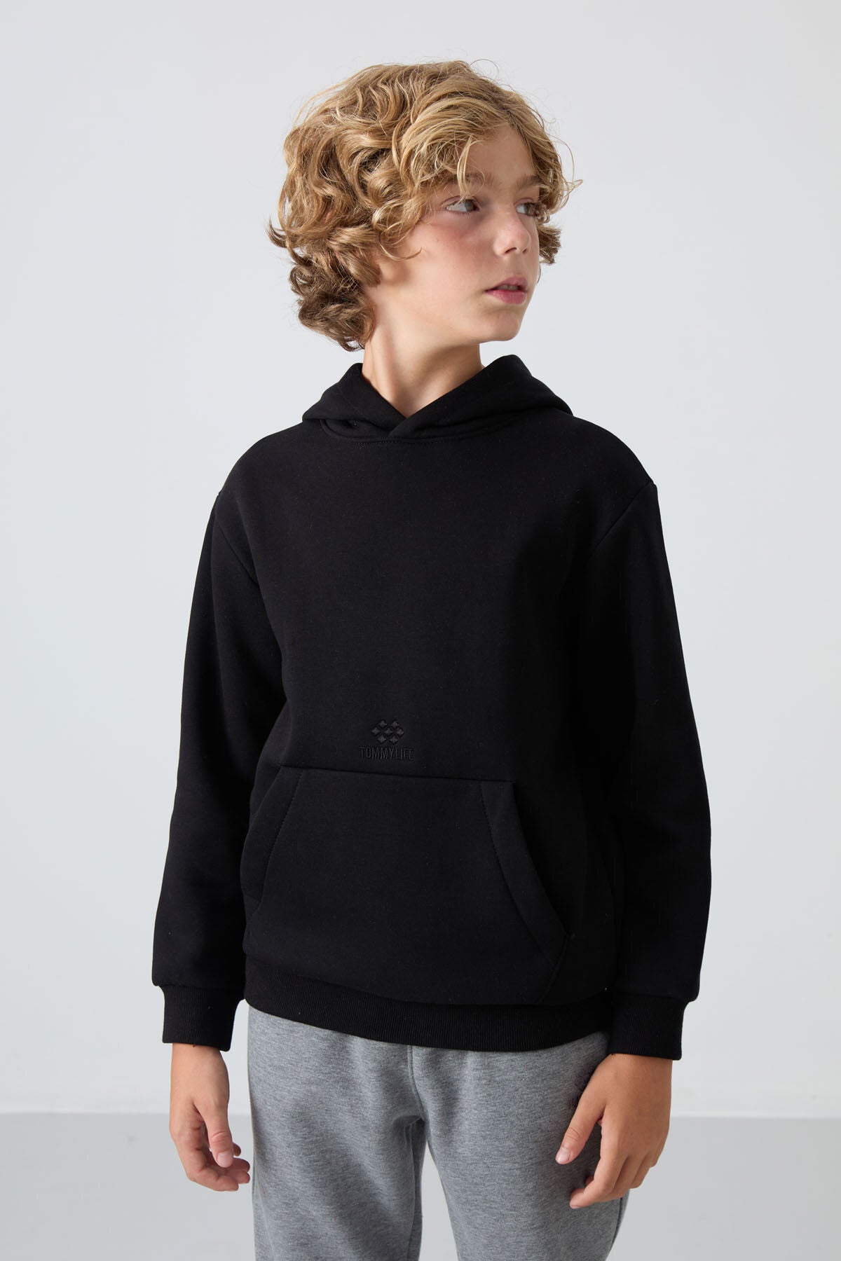 Image of Siyah Pamuklu Kalın İçi Tüylü Yumuşak Dokulu Standart Fit Baskılı Erkek Çocuk Sweatshirt - 11215