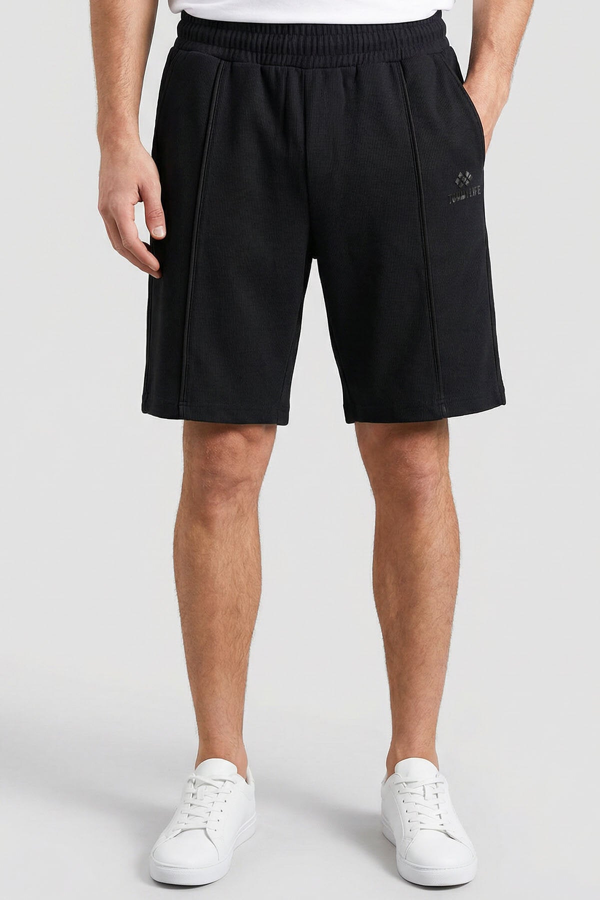 Image of Black Oversize Fit Basic Men's Shorts with Front Stitching Detail - 81283