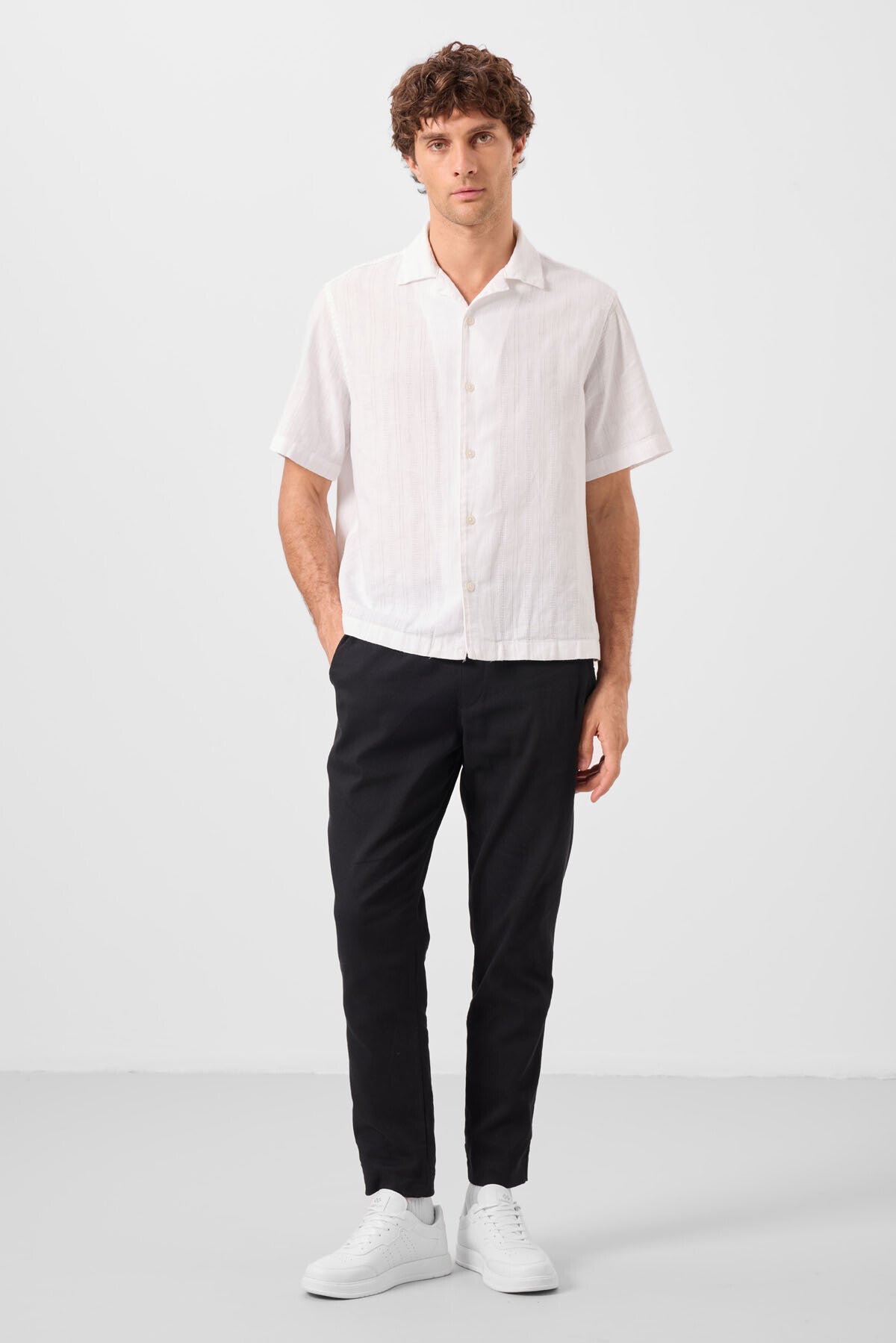 Image of Siyah Standart Fit Dokuma Hafif Esnek Chino Erkek Pantolon - 82177