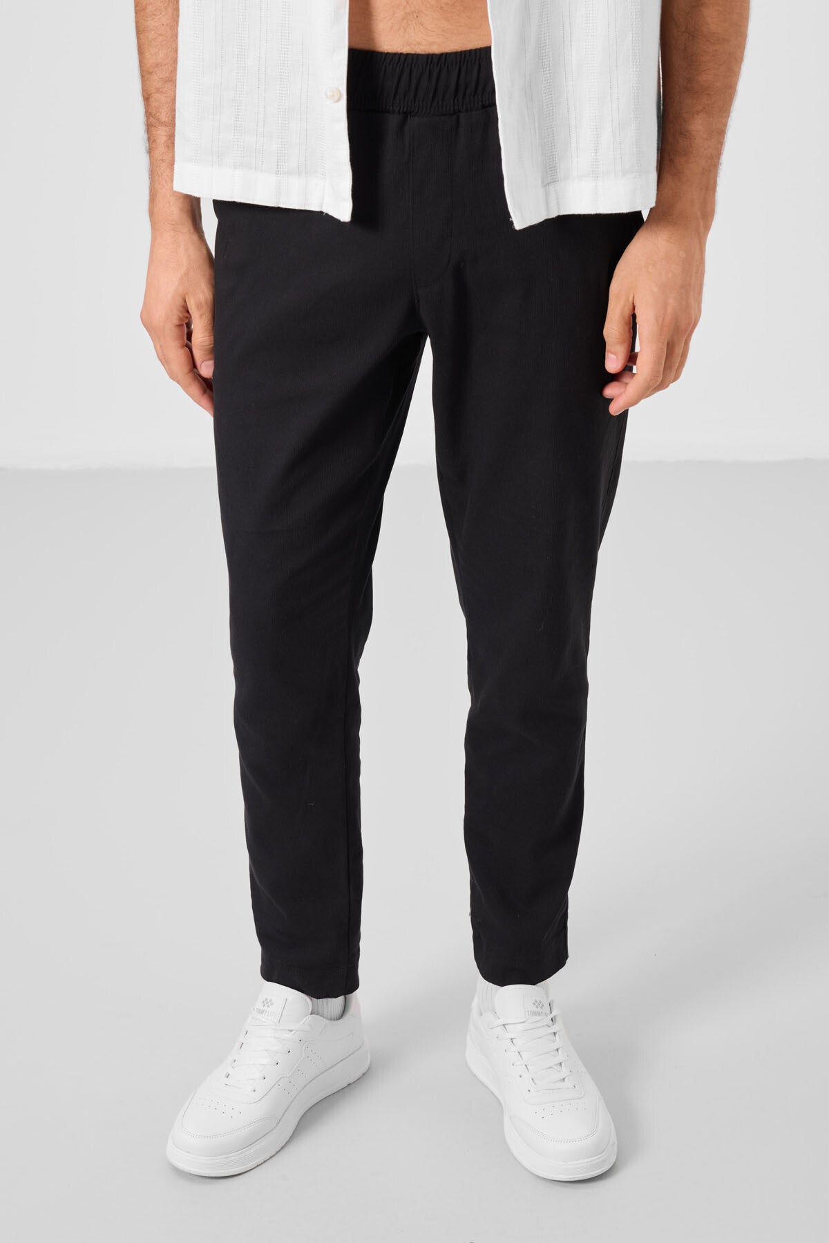 Image of Siyah Standart Fit Dokuma Hafif Esnek Chino Erkek Pantolon - 82177