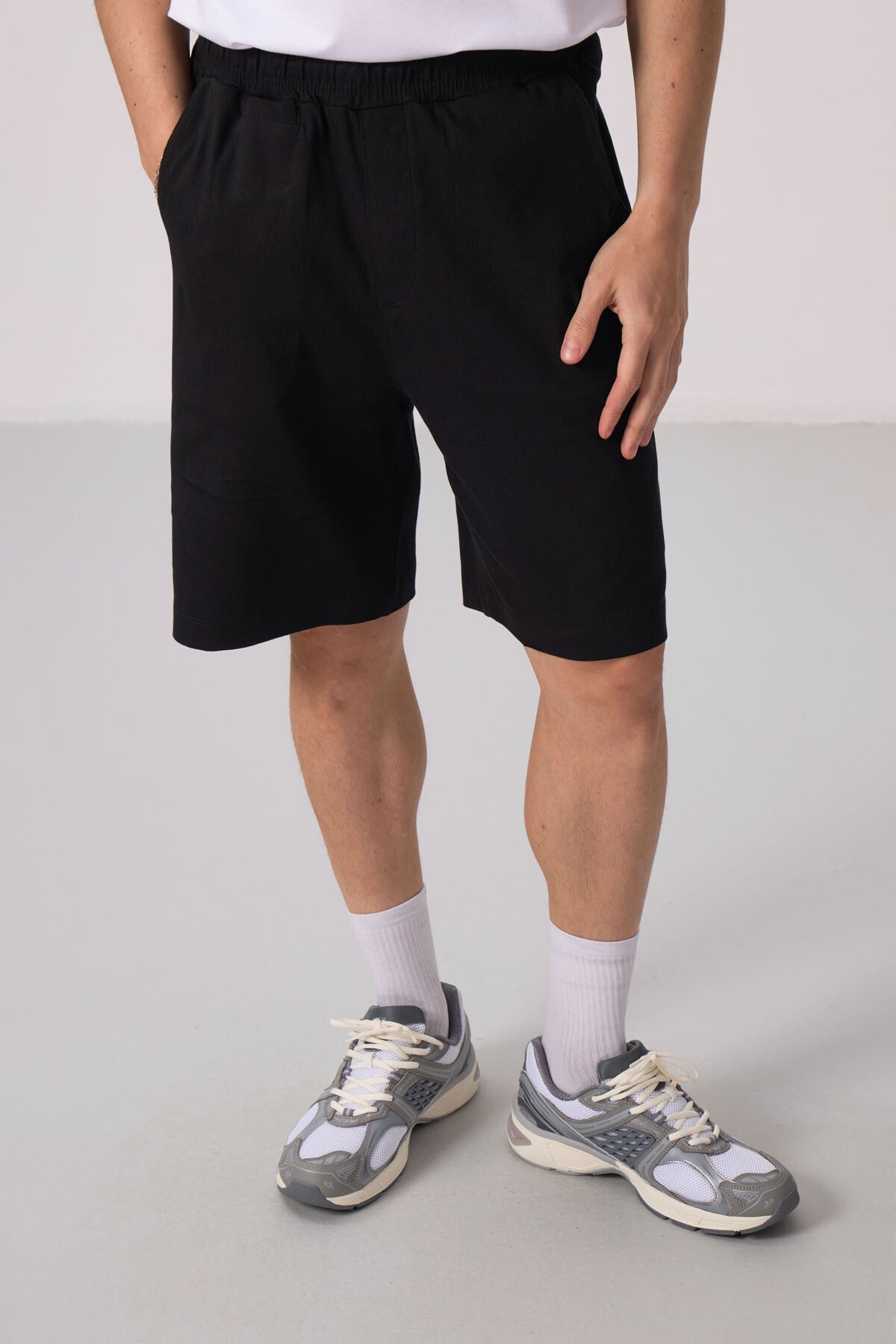 Image of Pantaloni scurți chino elastici ușori, negri, cu croială standard, țesuți, pentru bărbați - 81290