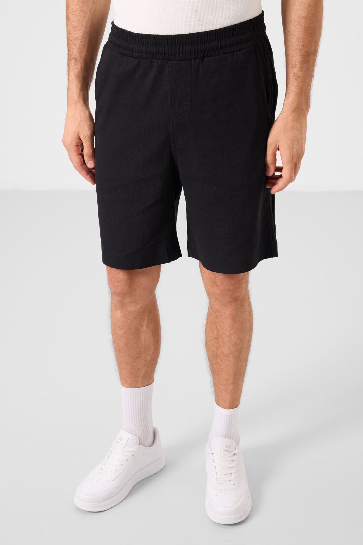 Image of Siyah Standart Fit Dokuma Hafif Esnek Chino Erkek Şort - 81289