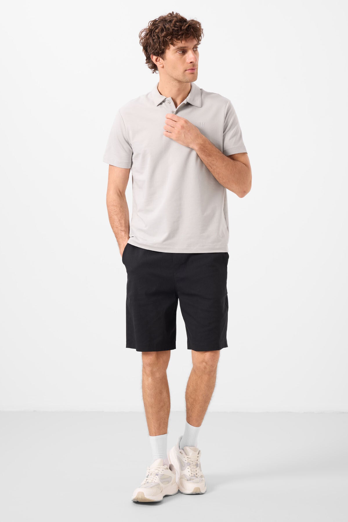 Image of Pantaloni scurți chino elastici ușori, negri, cu croială standard, țesuți, pentru bărbați - 81291