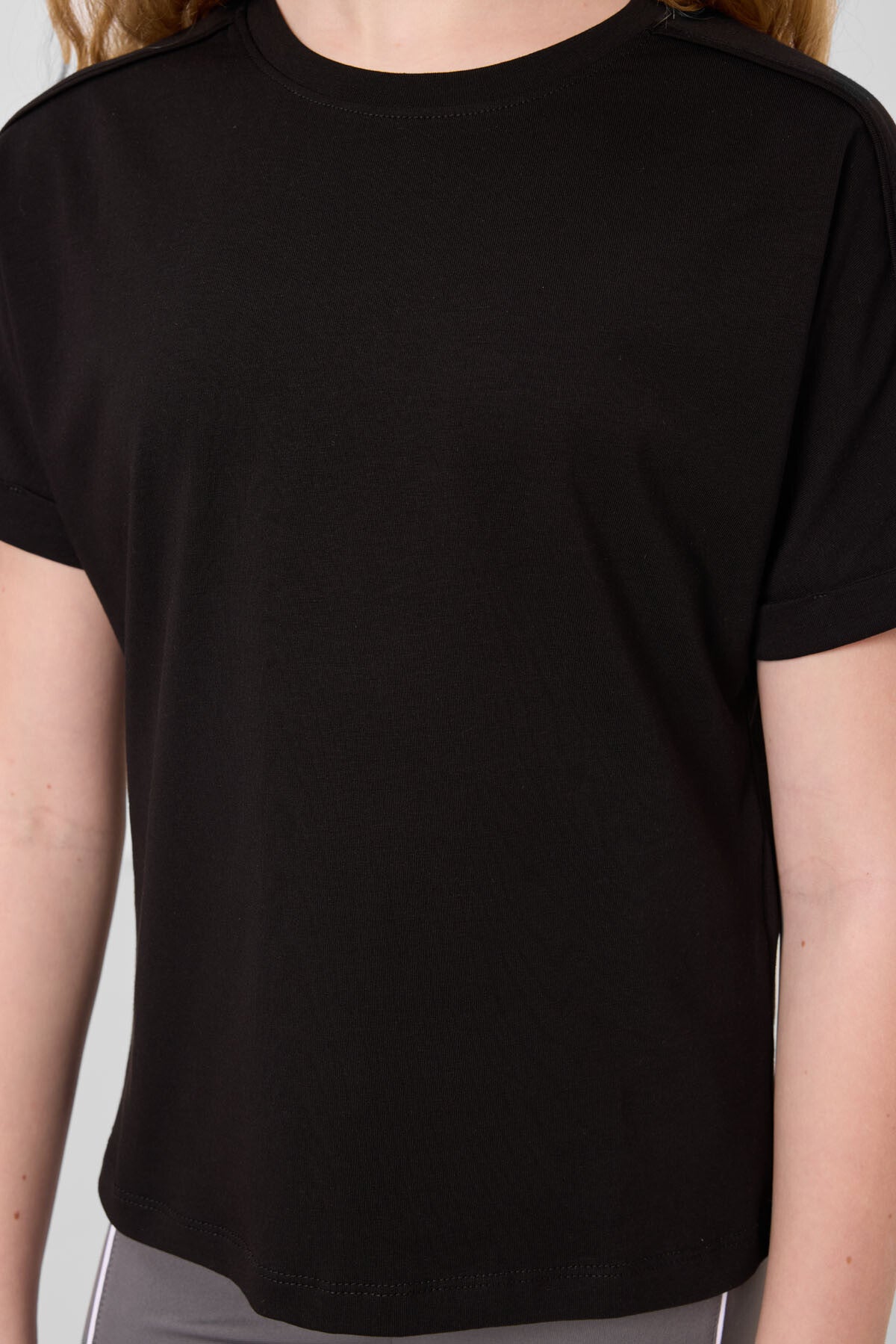 Image of Siyah Pamuklu O Yaka Oversize Fit Basic Kız Çocuk T-Shirt - 75182