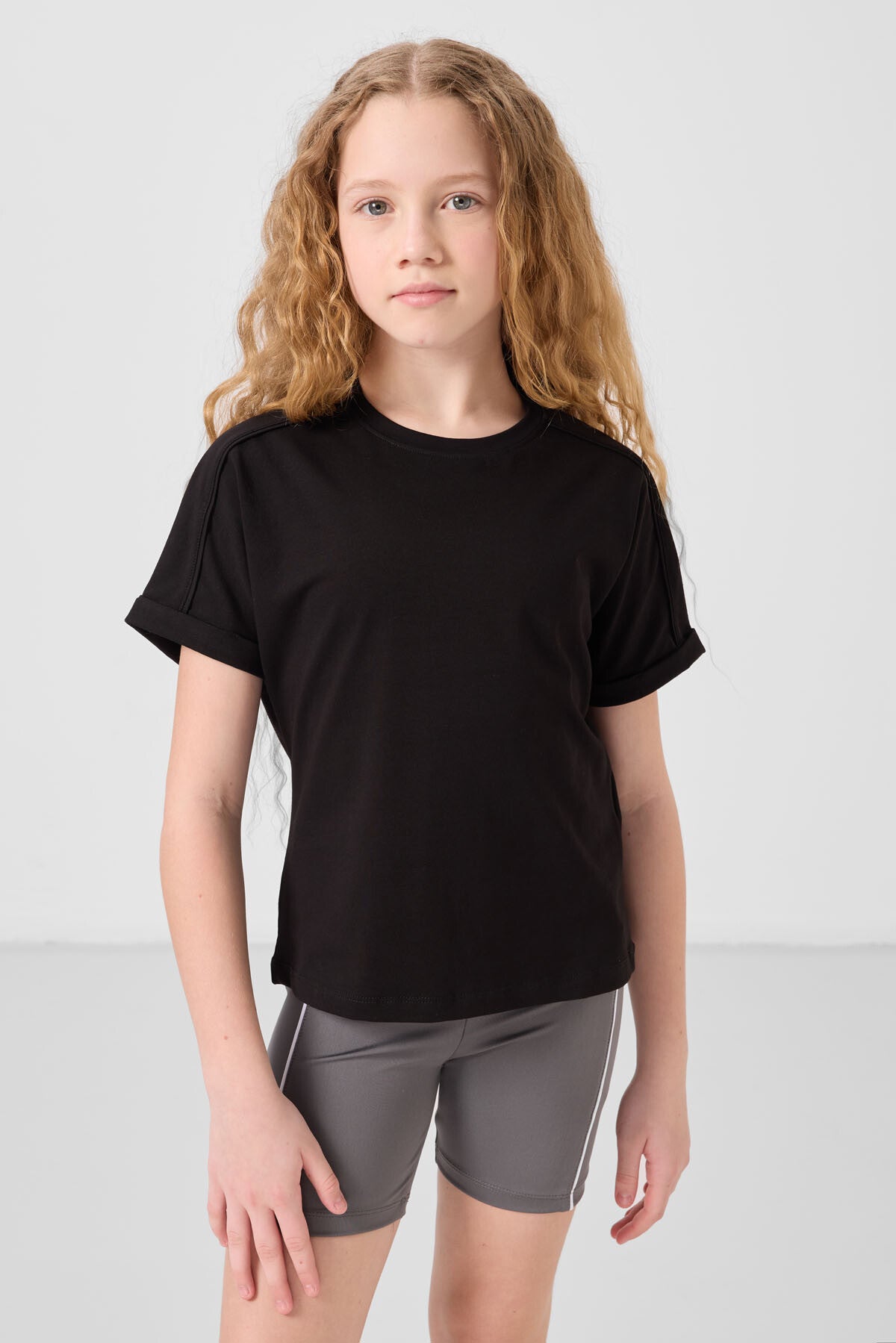 Image of Siyah Pamuklu O Yaka Oversize Fit Basic Kız Çocuk T-Shirt - 75182