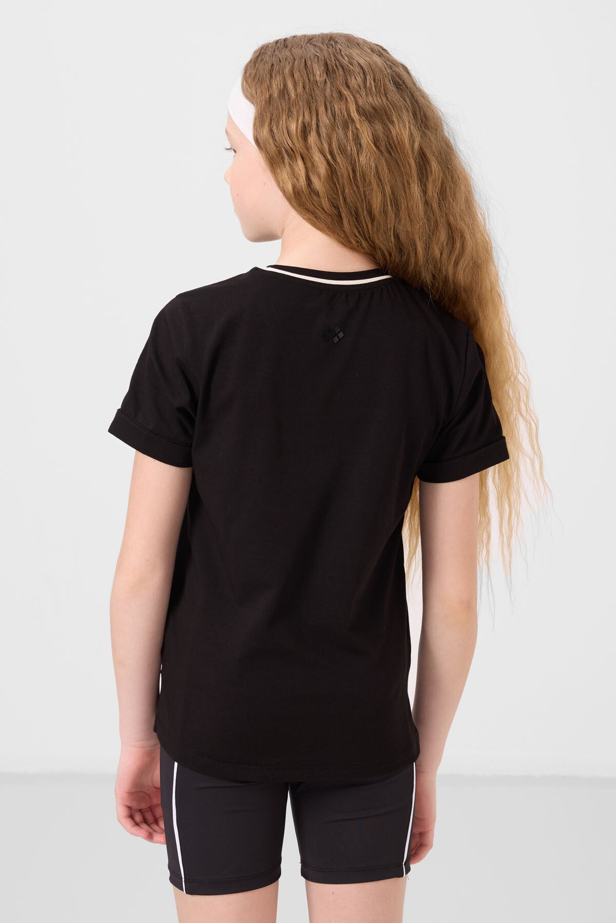 Image of Siyah Pamuklu O Yaka Standart Fit Basic Kız Çocuk T-Shirt - 75177