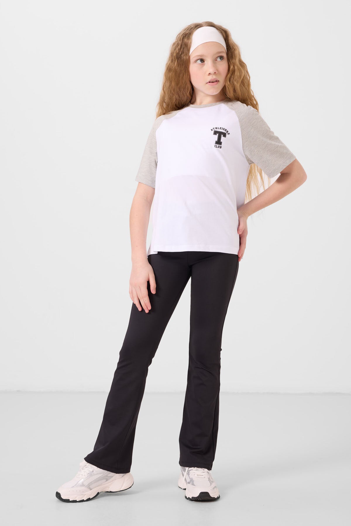 Image of Siyah Esnek Standart Fit Basic Performans İspanyol Paça Kız Çocuk Tayt - 75193