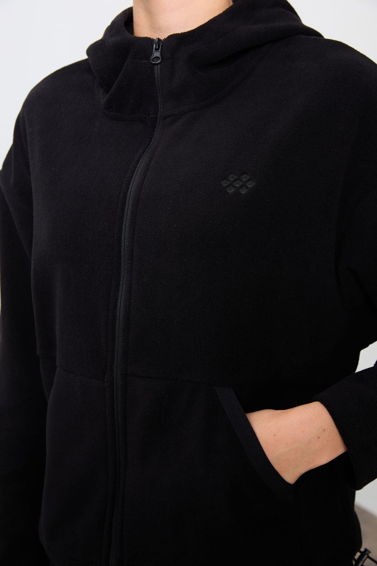Image of Black Thick Soft Textured Hooded Oversize Embroidered Fleece Women's Tracksuit Set -95338