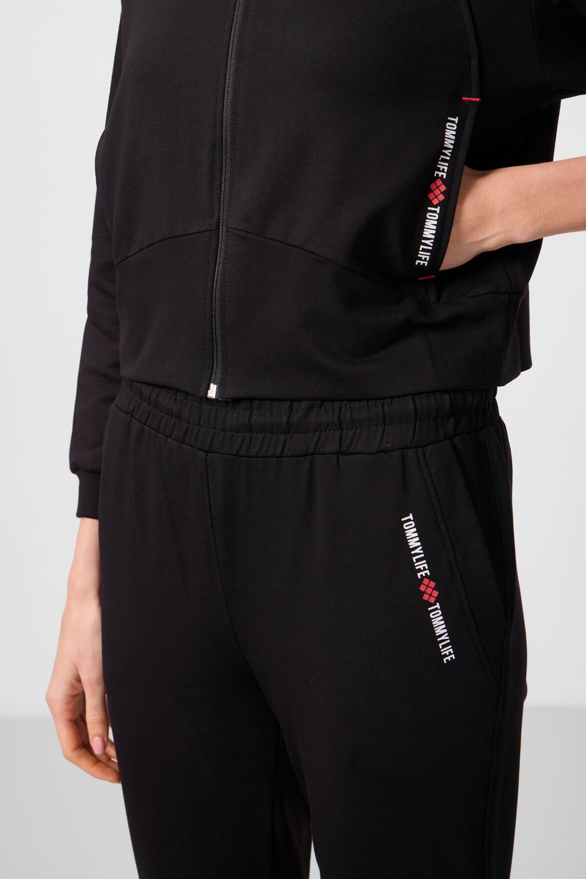 Image of Siyah Kapüşonlu Fermuarlı Oversize Kadın Eşofman Takım - 95328