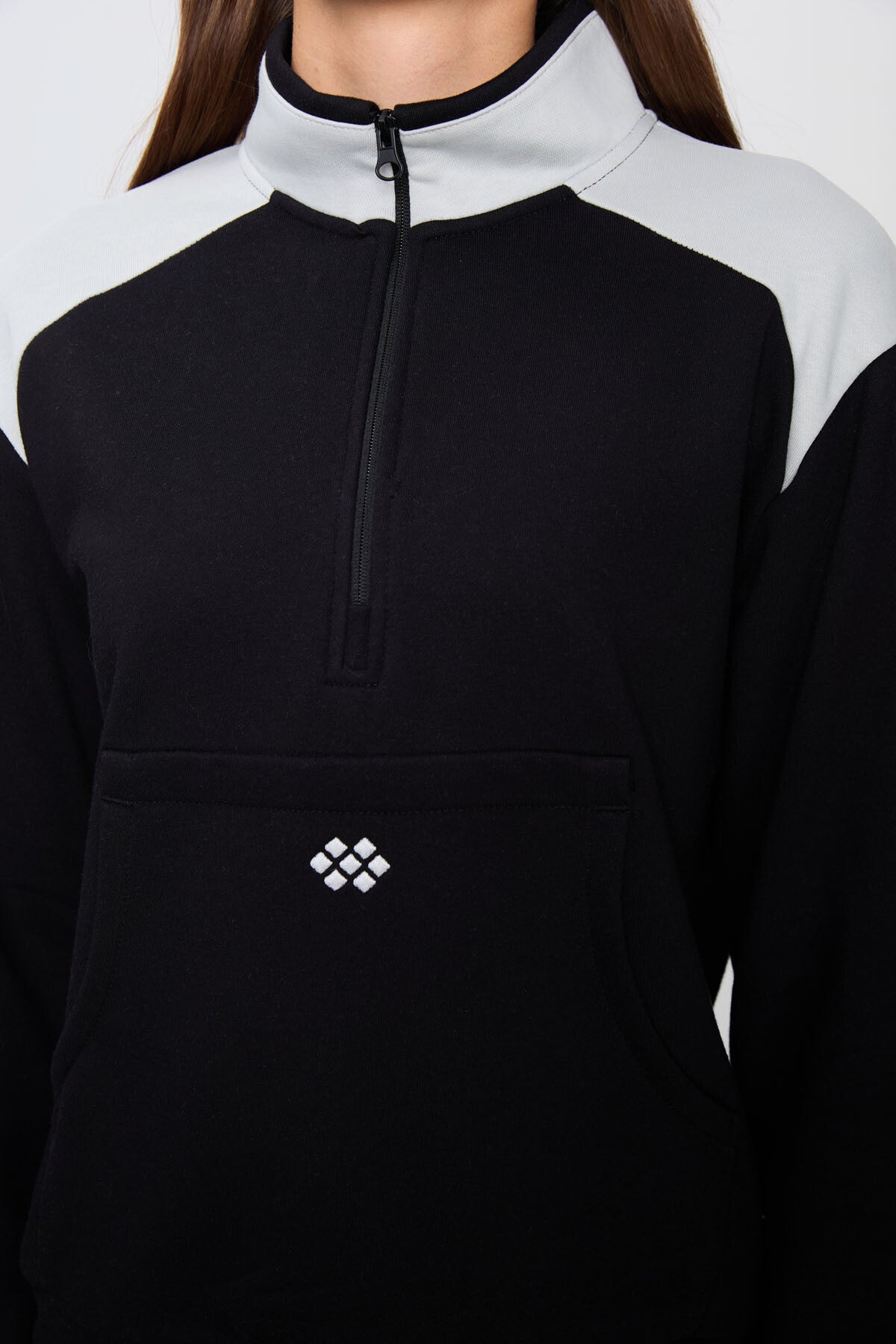 Image of Siyah Kompakt Pamuklu Kalın Pürüzsüz Dokulu Dik Yaka Oversize Fit Kadın Eşofman Takım - 95342